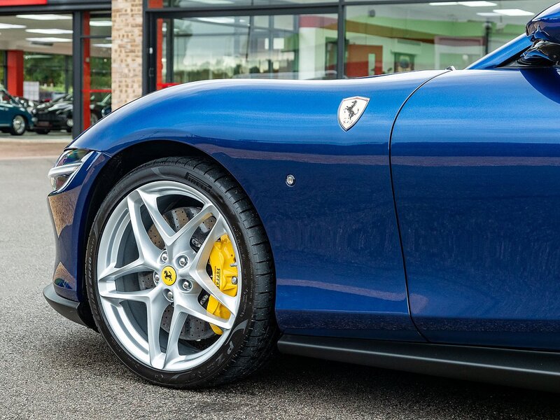 Ferrari Roma Spider - Large 11